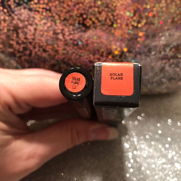 BNIB! Urban Decay Moondust Lip Eclipse Lipstick 💄 in Solar Flare 🌞🌞💥💥🔥🔥 - Picture 3 of 7